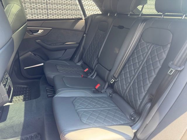 New 2025 Audi SQ8 Premium Plus AWD/4WD image 10