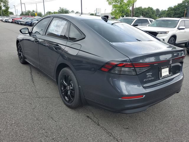 Certified 2025 Honda Accord SE image 6