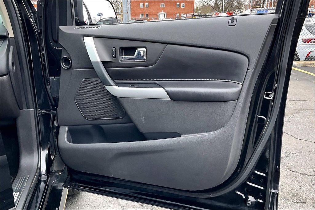 Used 2013 Ford Edge Sport w/ Driver Entry Pkg image 22