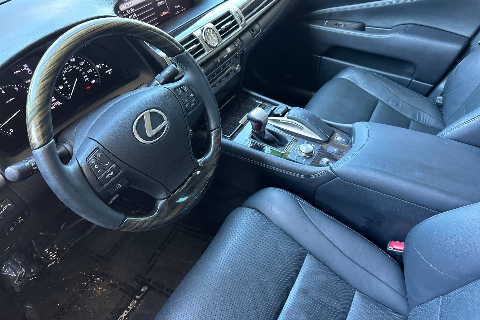 Used 2016 Lexus LS 460 w/ Comfort Package RWD image 10