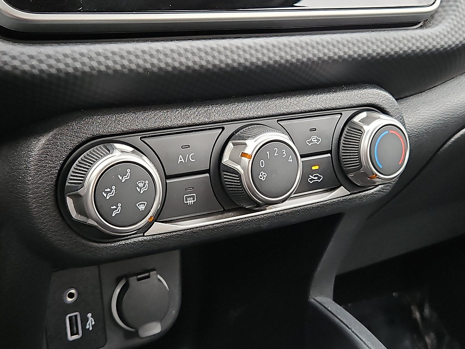Certified 2024 Nissan Kicks S FWD image 15