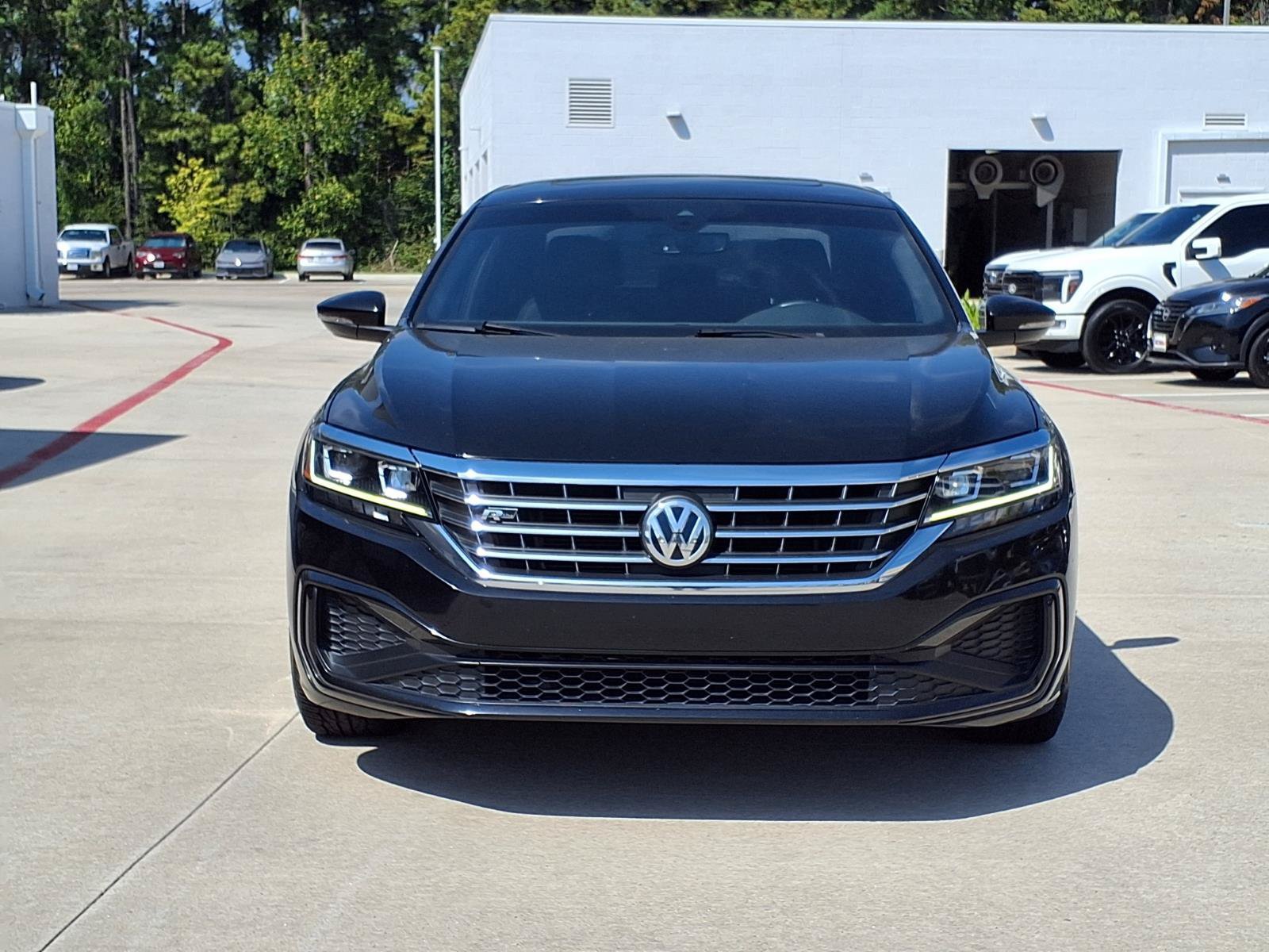 Used 2021 Volkswagen Passat 2.0T R-Line FWD image 3