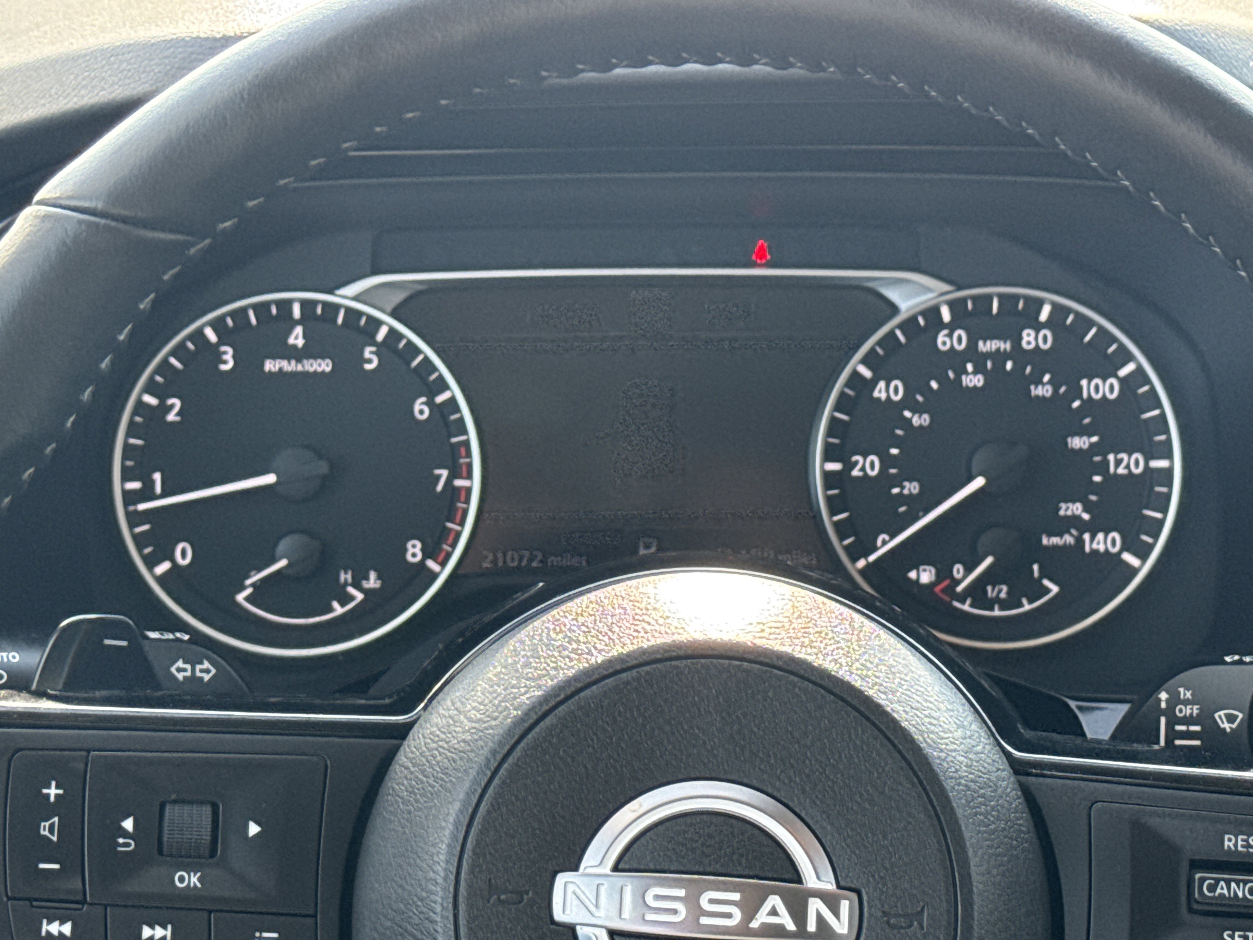 Used 2025 Nissan Pathfinder SL image 15