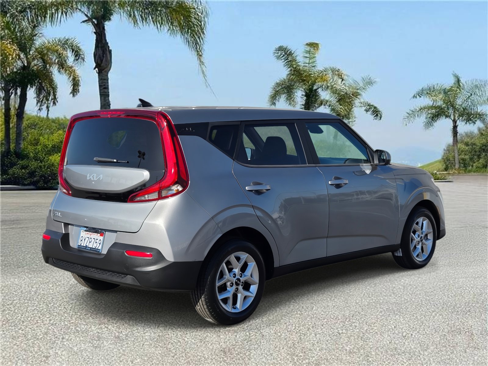 Used 2022 Kia Soul LX w/ Technology Package image 4