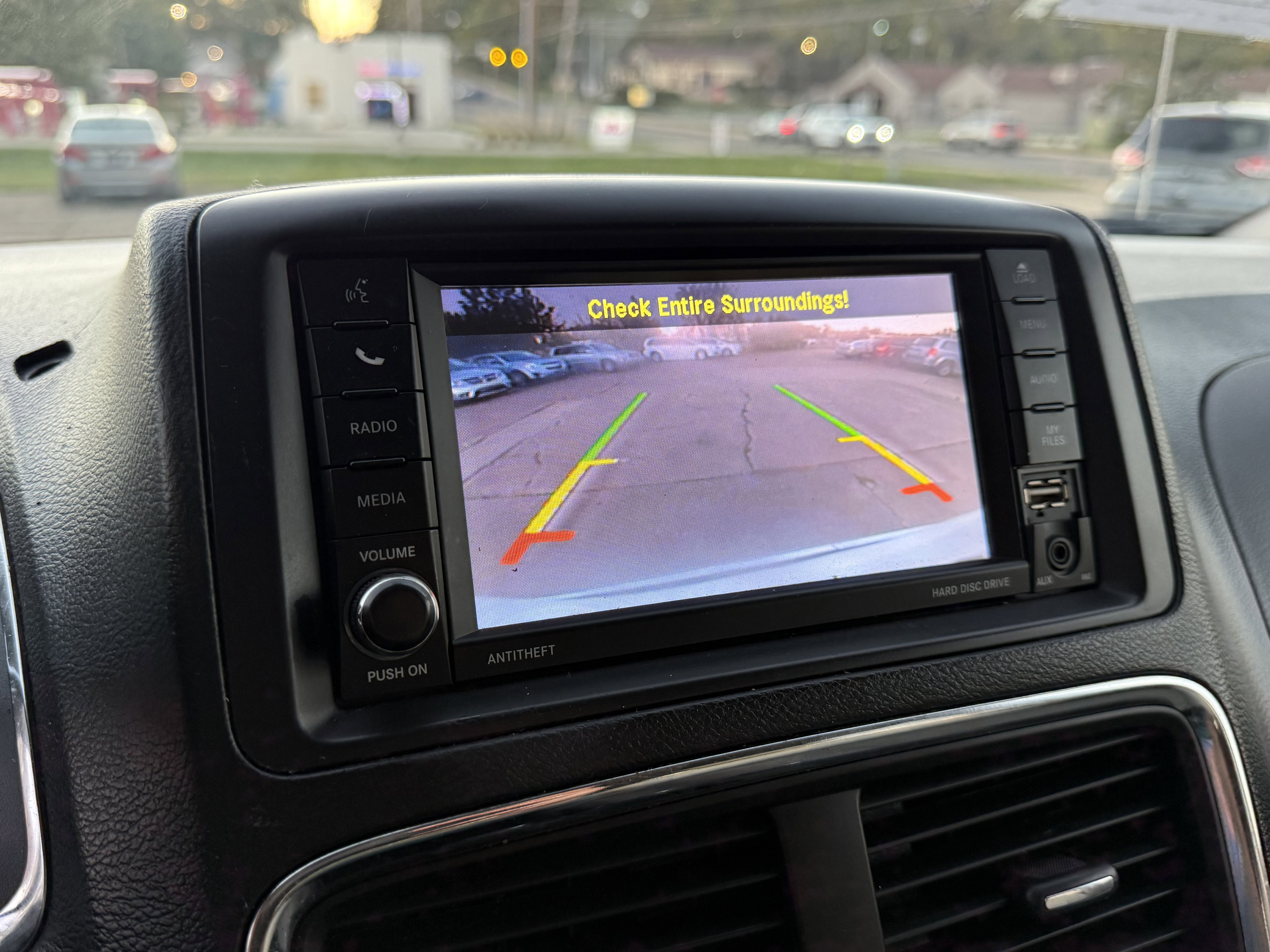 Used 2019 Dodge Grand Caravan SE image 20