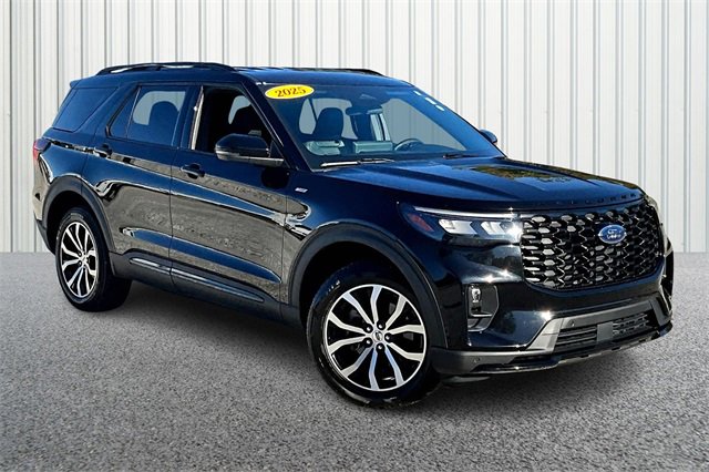 Used 2025 Ford Explorer ST-Line