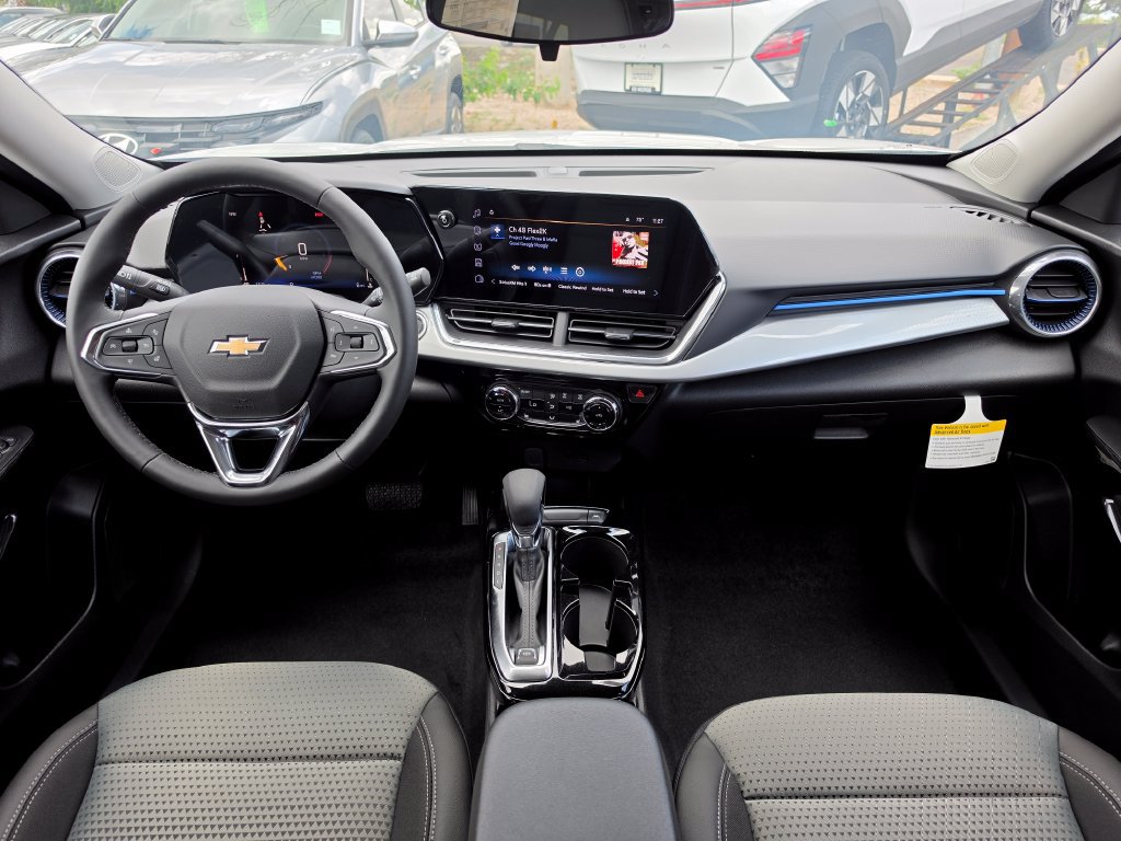New 2026 Chevrolet Trax LT w/ Driver Confidence Package FWD image 15