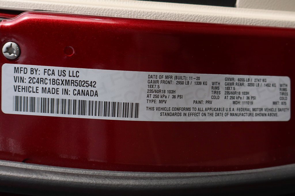 Used 2021 Chrysler Pacifica Touring-L w/ Uconnect Theater Family Group image 47