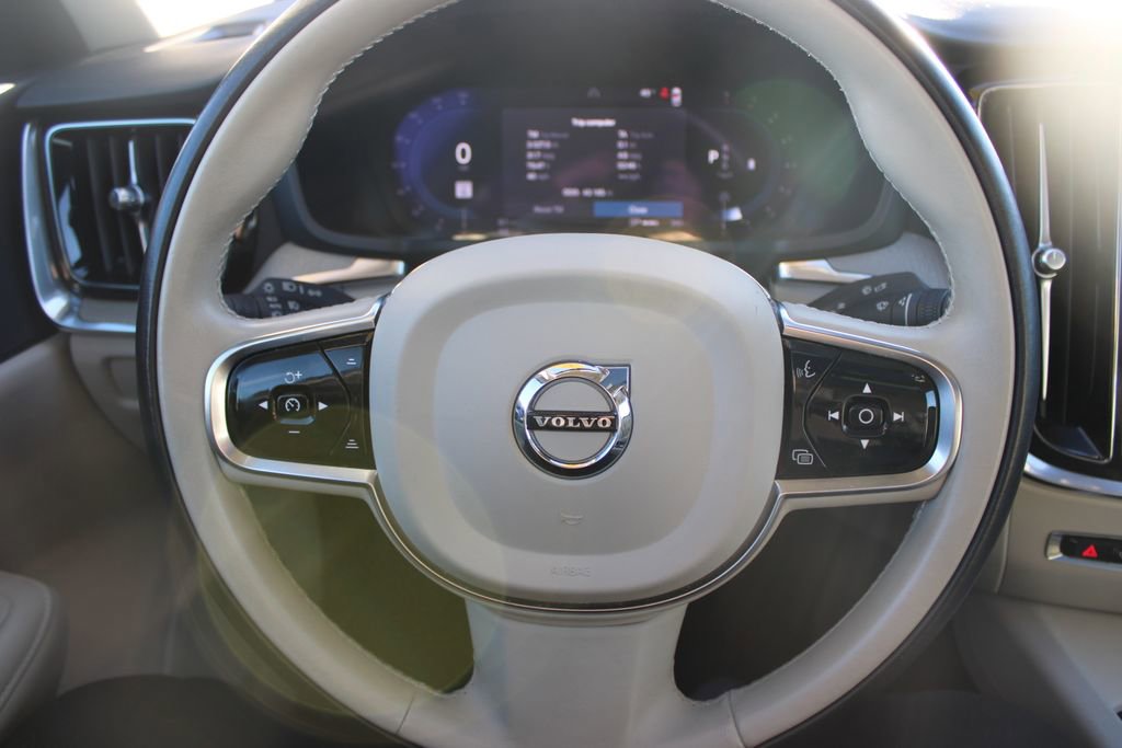 Used 2024 Volvo S60 B5 Plus image 35