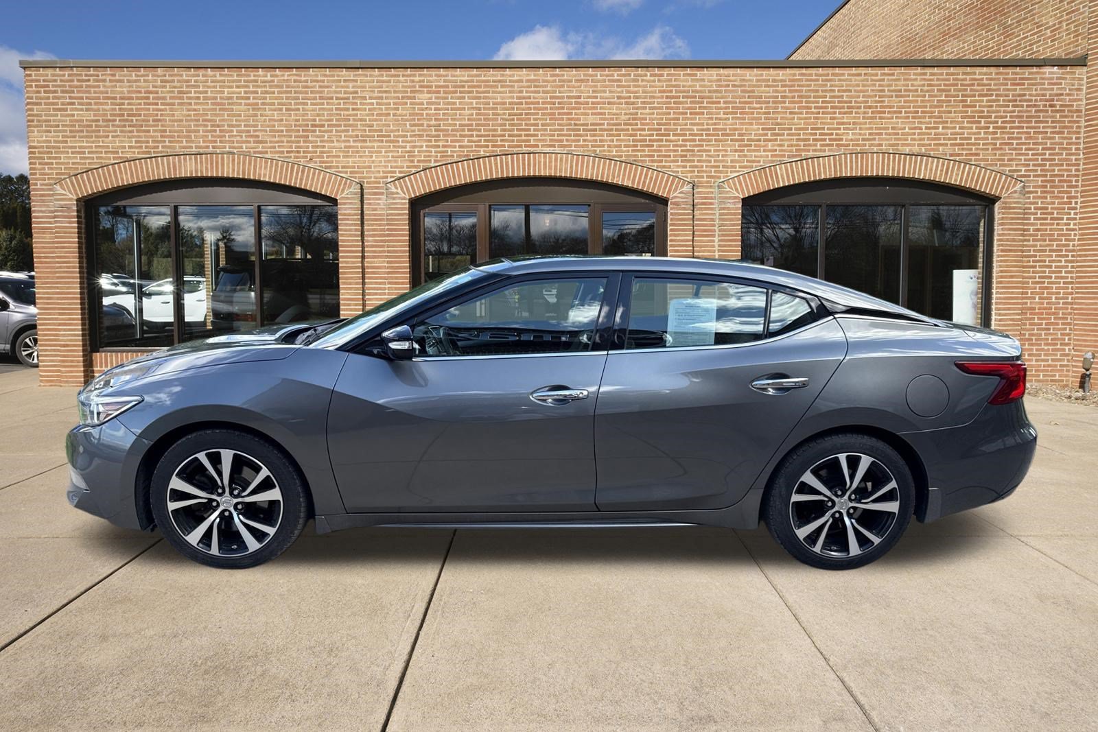 Used 2017 Nissan Maxima 3.5 SL FWD image 7