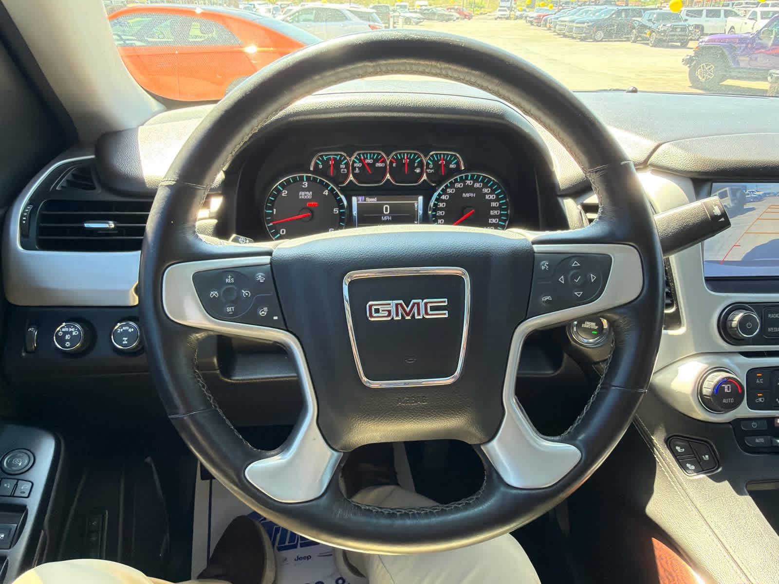 Used 2017 GMC Yukon XL SLT w/ Open Road Package AWD/4WD image 16