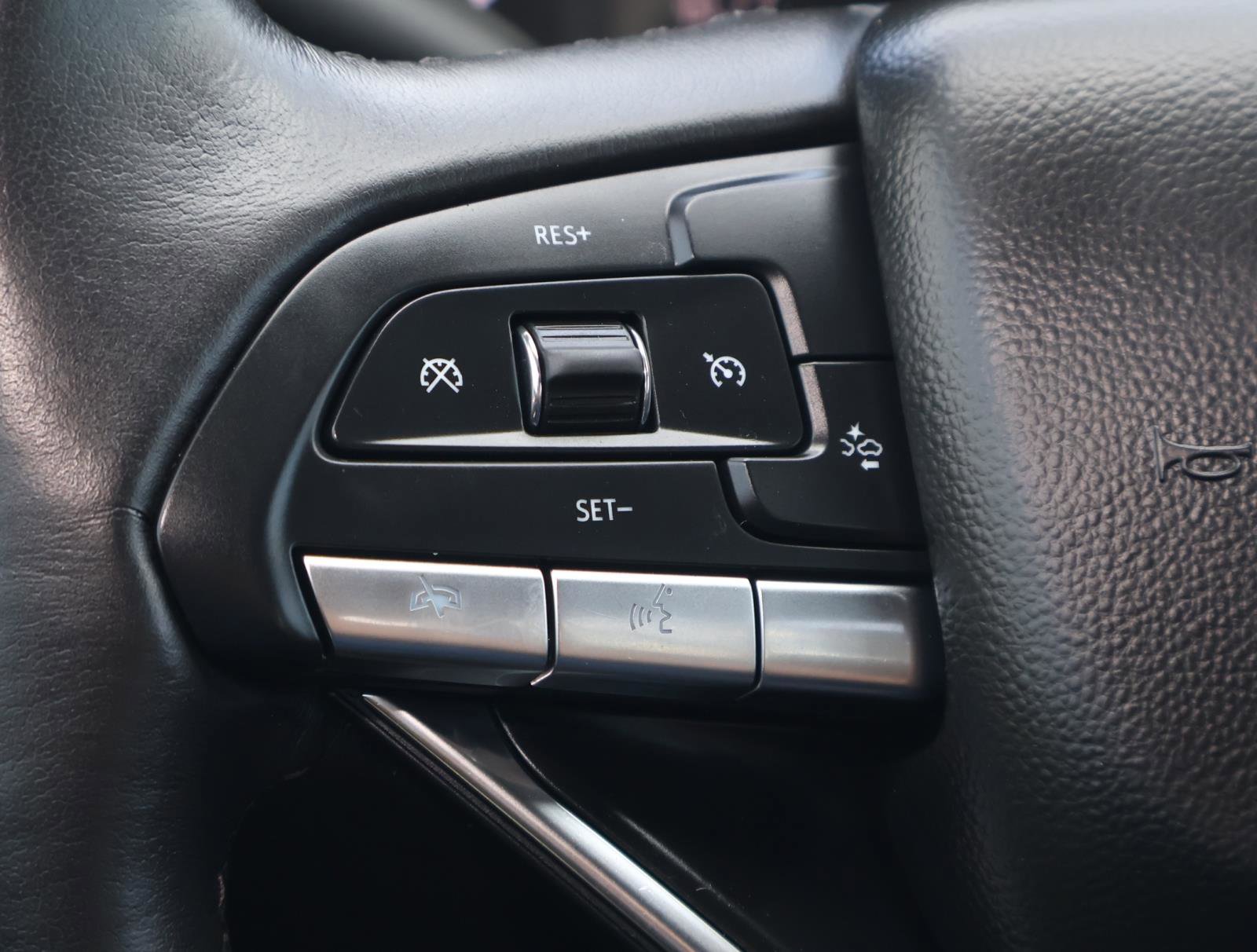 Certified 2023 Cadillac XT6 Luxury FWD image 28