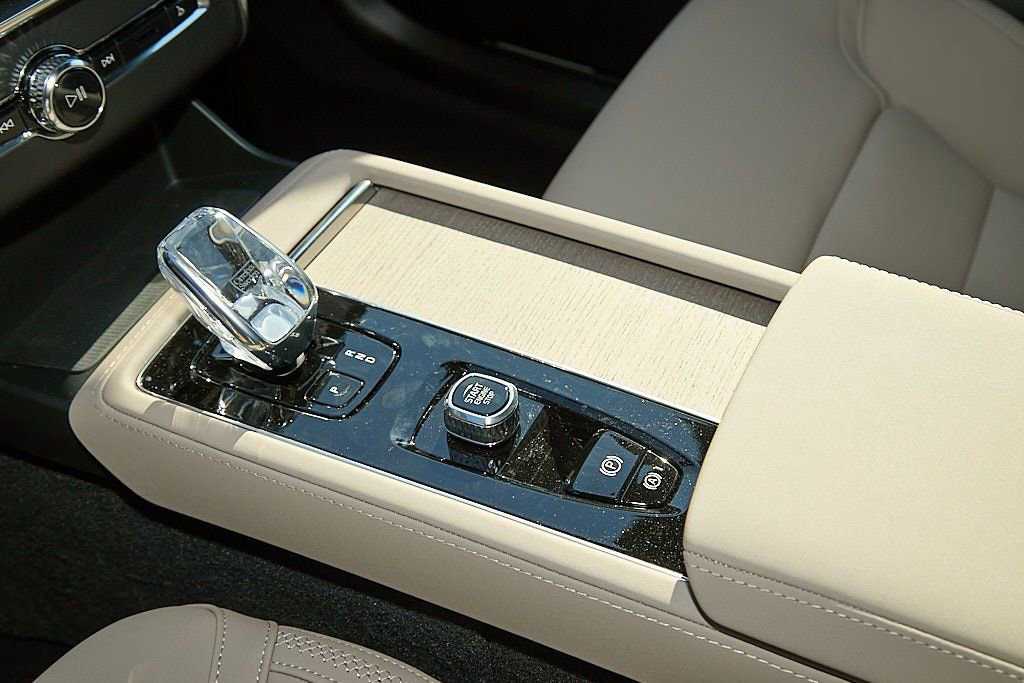 New 2026 Volvo XC90 B6 Plus w/ Protection Package image 17