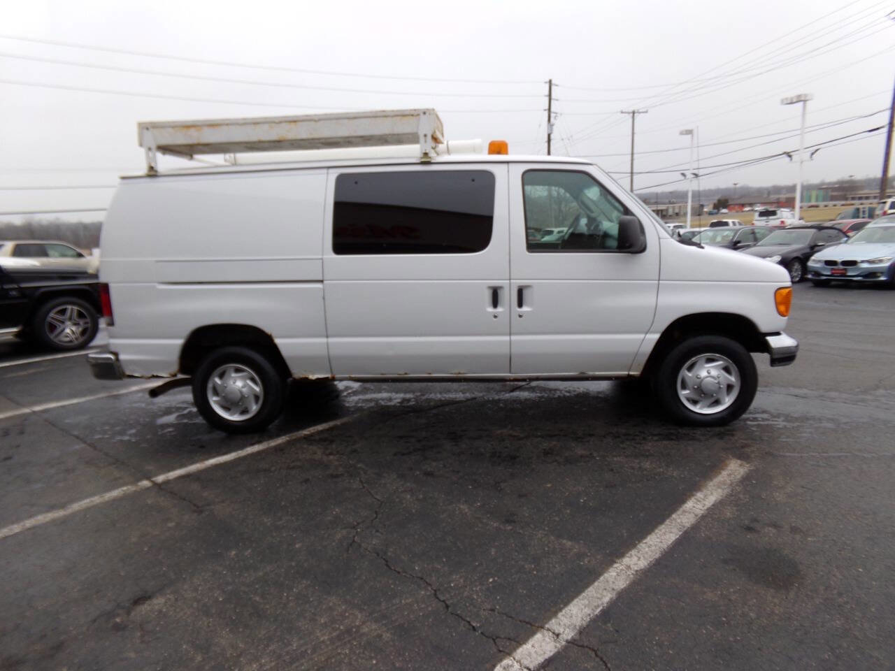 Used 2006 Ford E-250 and Econoline 250 RWD image 49