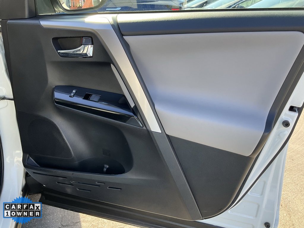 Used 2017 Toyota RAV4 Limited image 66