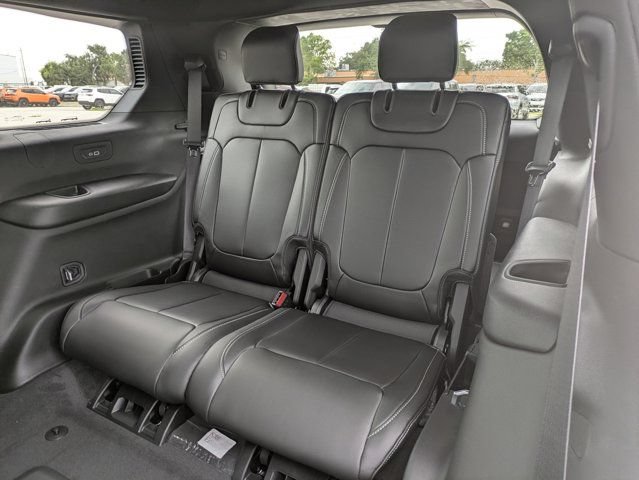 New 2026 Jeep Grand Cherokee L Limited w/ Limited Altitude Package RWD image 15