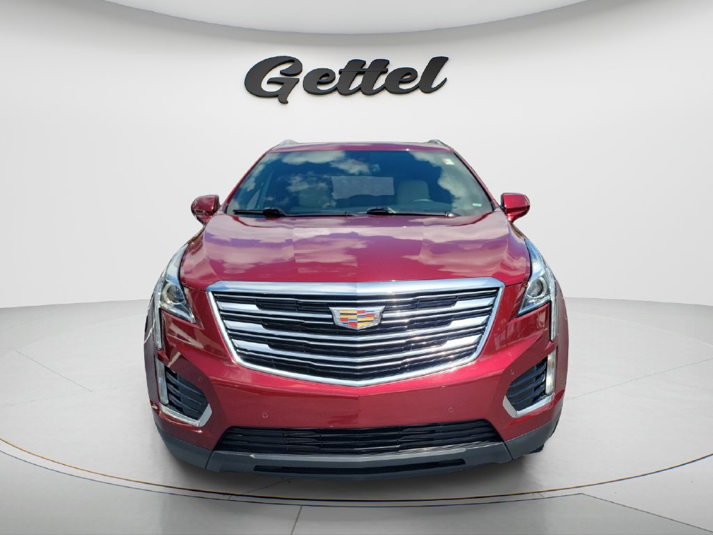 Used 2017 Cadillac XT5 Luxury w/ Driver Awareness Package AWD/4WD image 2