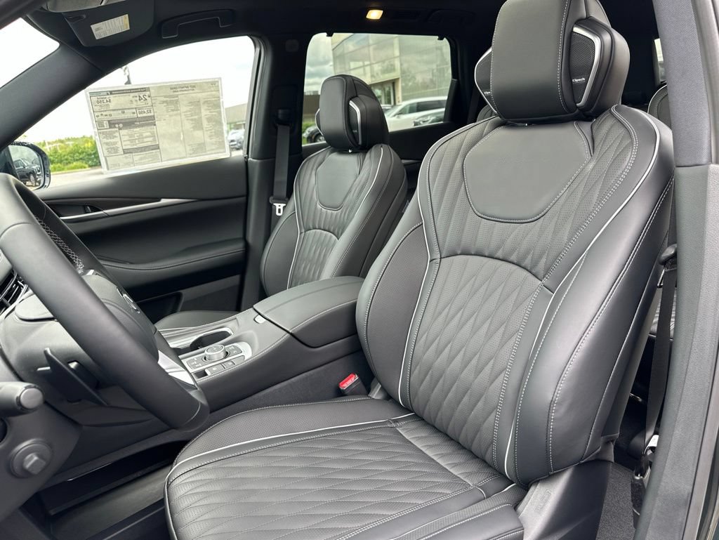 Used 2027 INFINITI QX60 Autograph w/ Dark Cargo Package AWD/4WD image 42