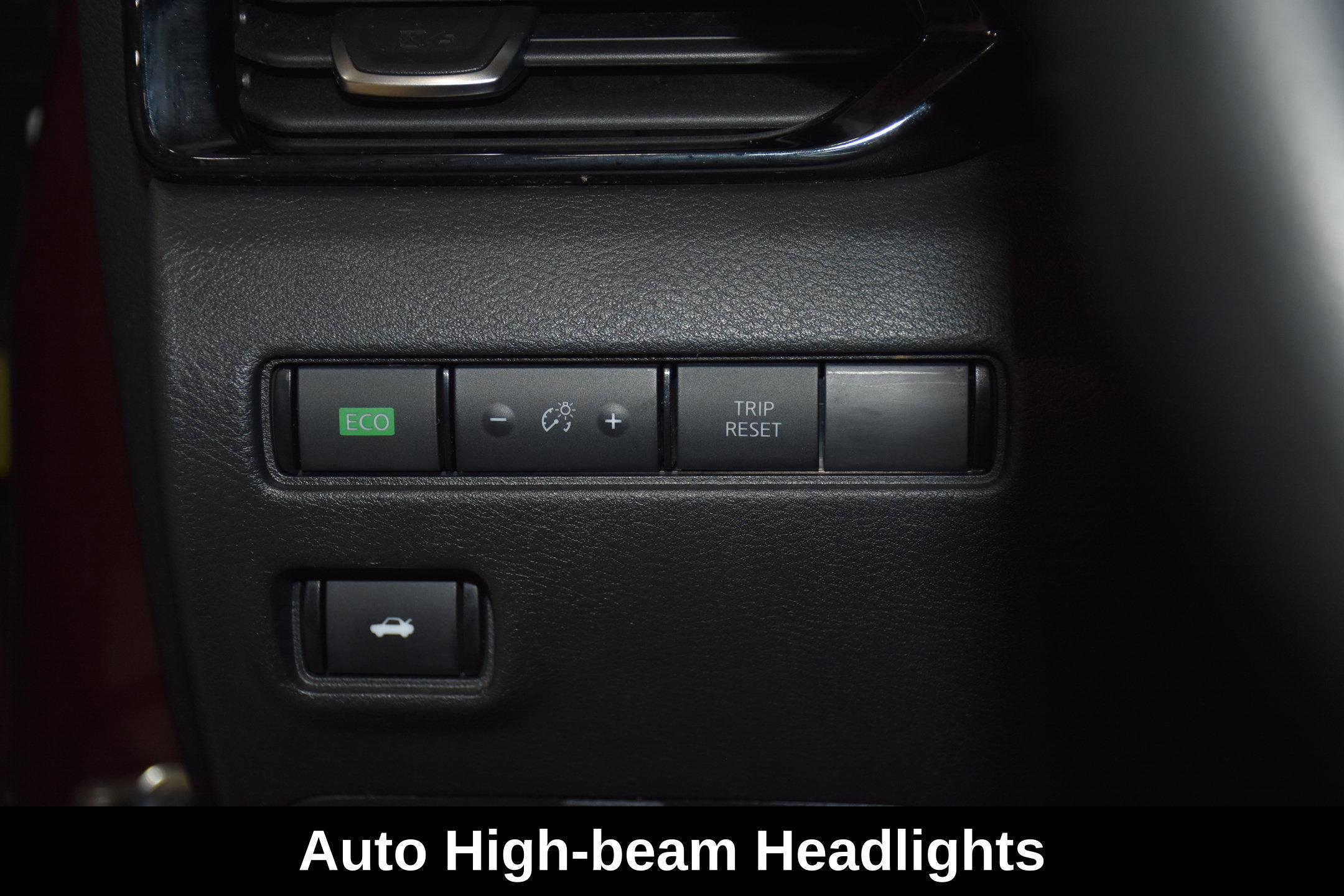 Used 2025 Nissan Sentra SV FWD image 12