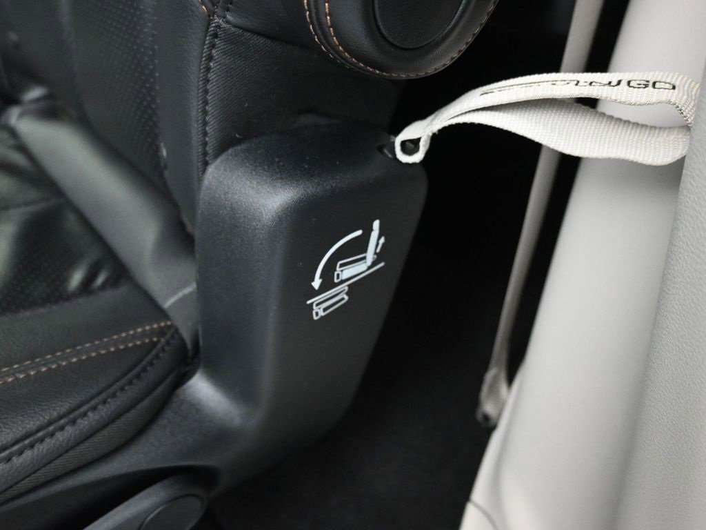 Used 2017 Chrysler Pacifica Touring-L Plus image 45