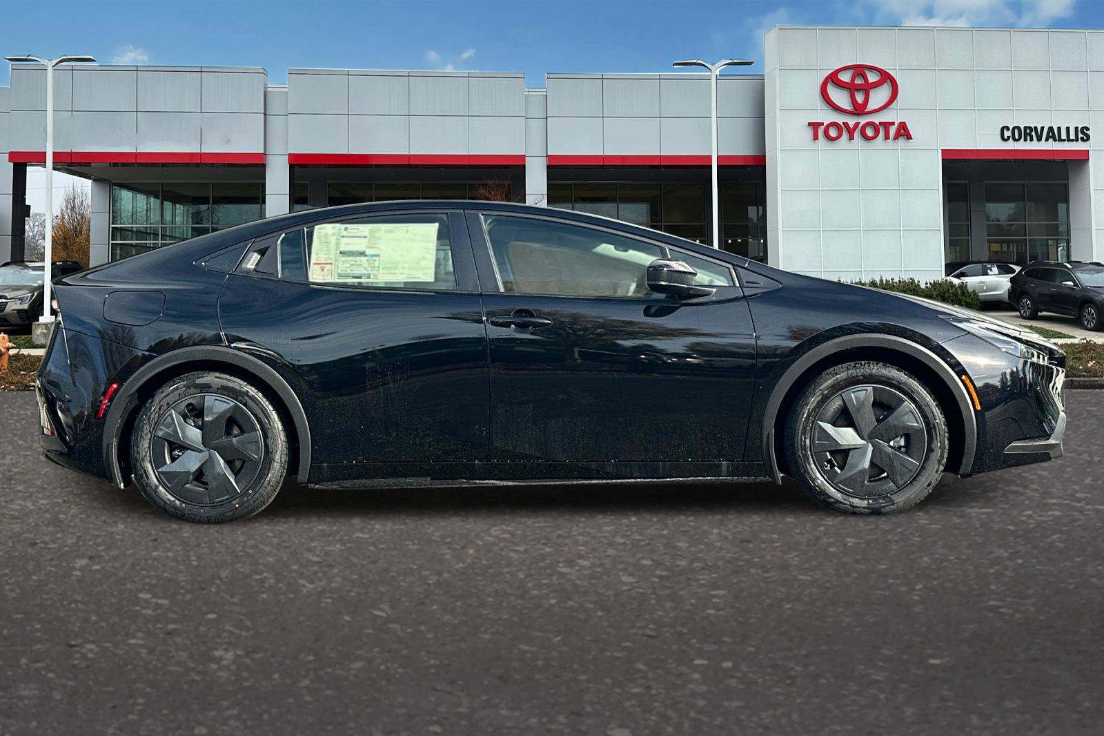 New 2026 Toyota Prius Plug-In Hybrid image 4