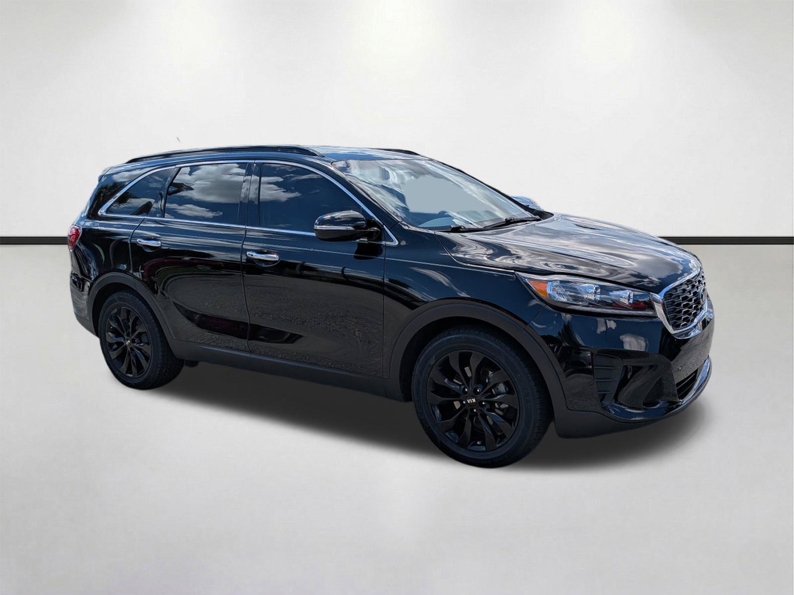 Used 2020 Kia Sorento S FWD image 1