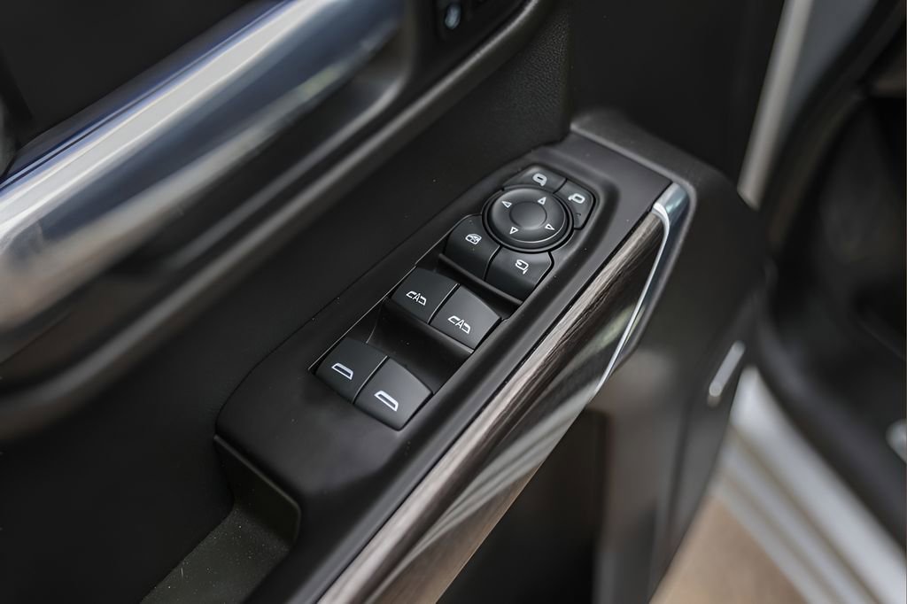 Used 2020 Chevrolet Silverado 1500 LTZ w/ LTZ Texas Edition RWD image 25