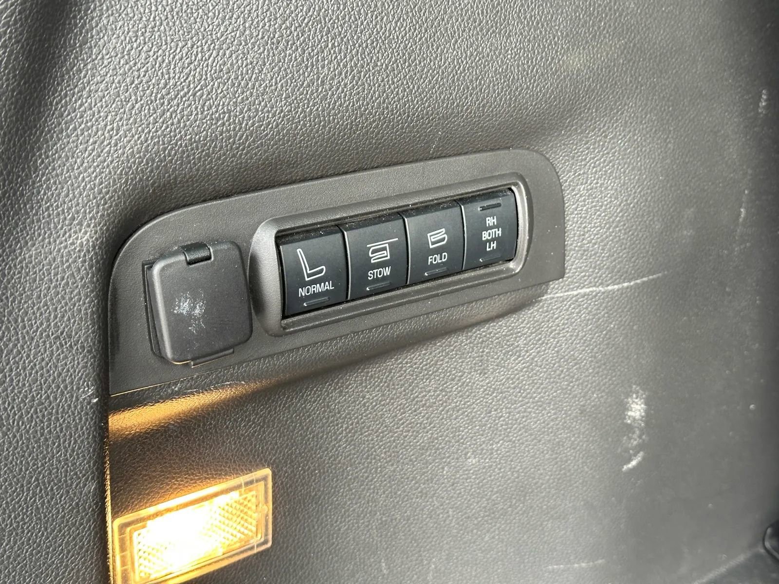 Used 2015 Ford Explorer Limited w/ Equipment Group 302A AWD/4WD image 22