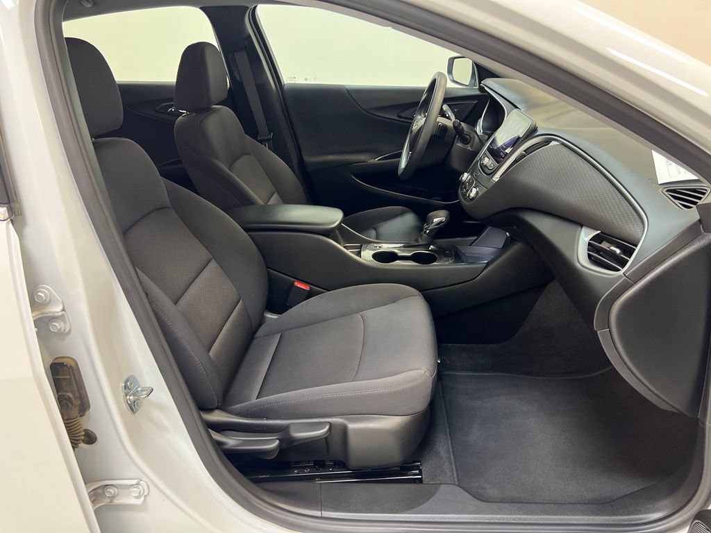 Used 2023 Chevrolet Malibu LS FWD image 31