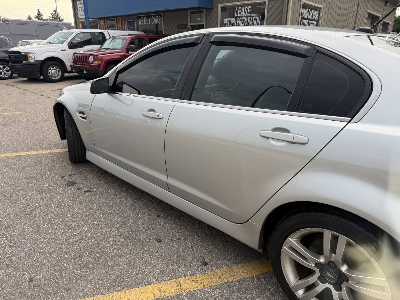 Used 2009 Pontiac G8 w/ Premium Package RWD image 14