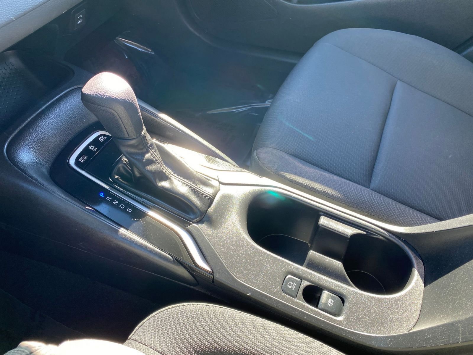 Used 2025 Toyota Corolla LE image 41