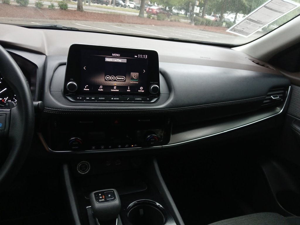 Used 2022 Nissan Rogue SV AWD/4WD image 18