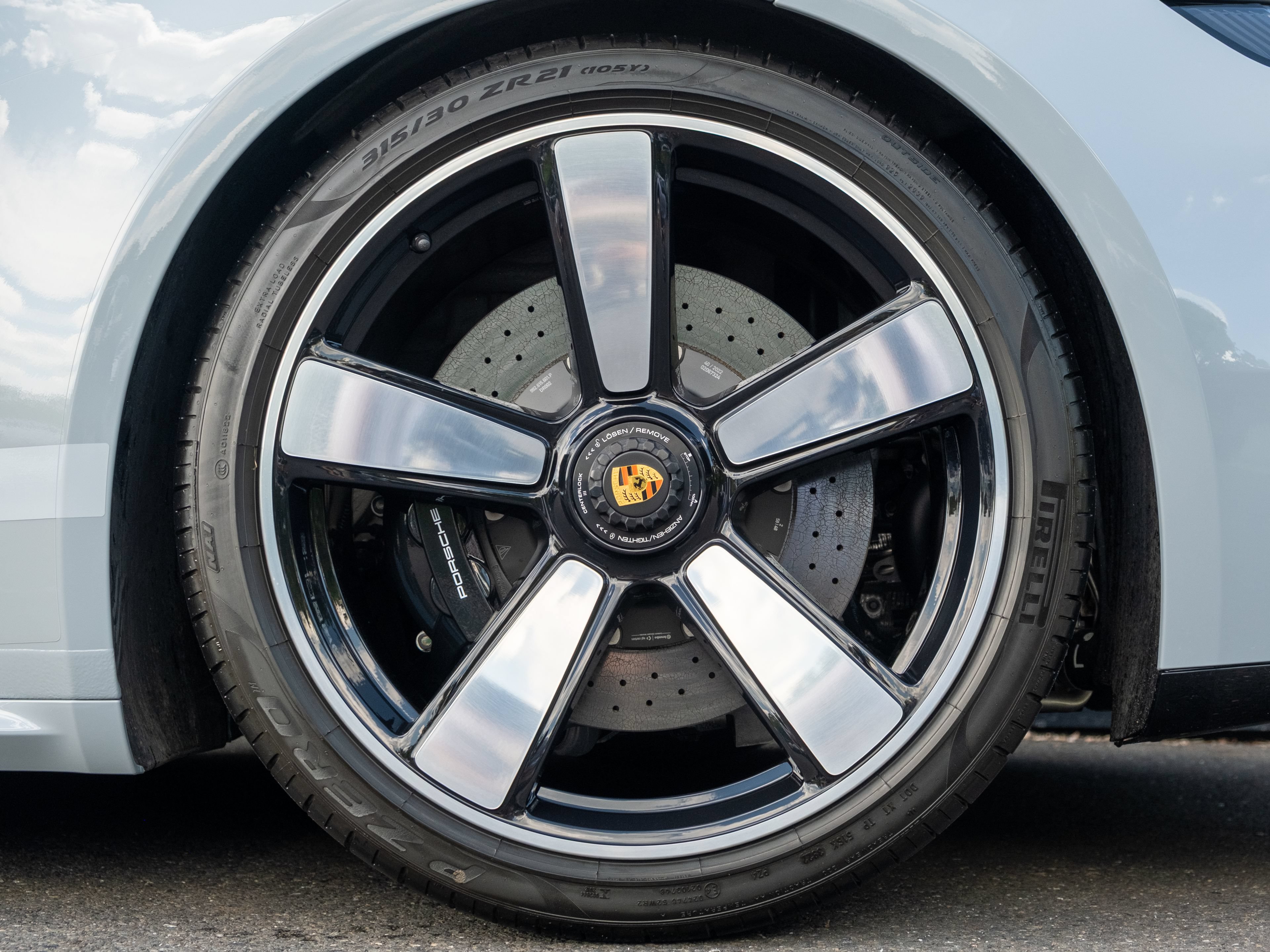 Used 2023 Porsche 911 Sport Classic RWD image 13