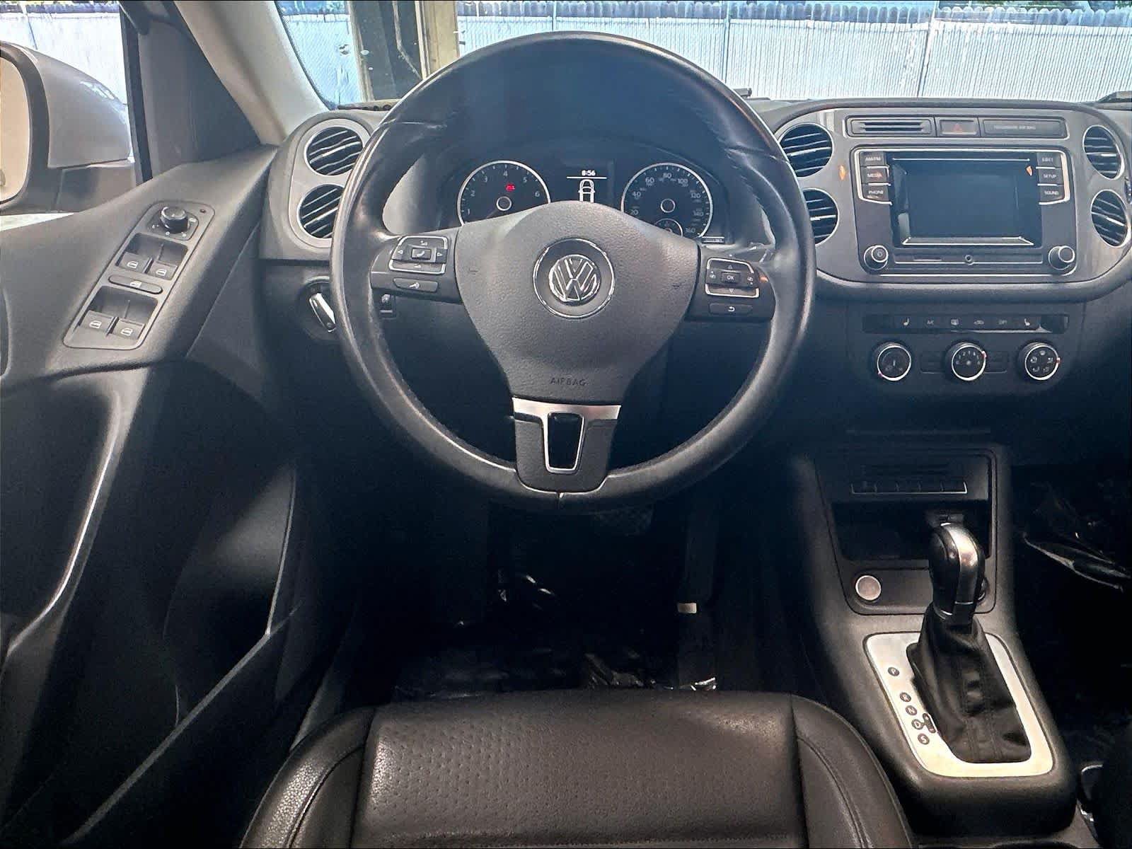 Used 2016 Volkswagen Tiguan S FWD image 11