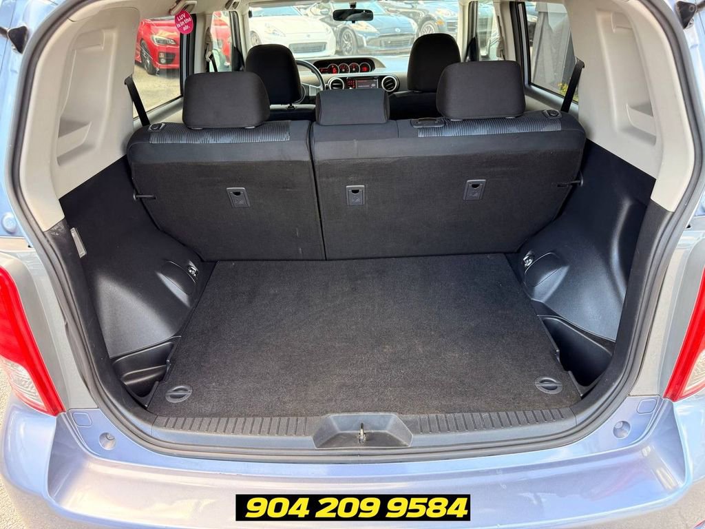 Used 2012 Scion xB FWD image 28