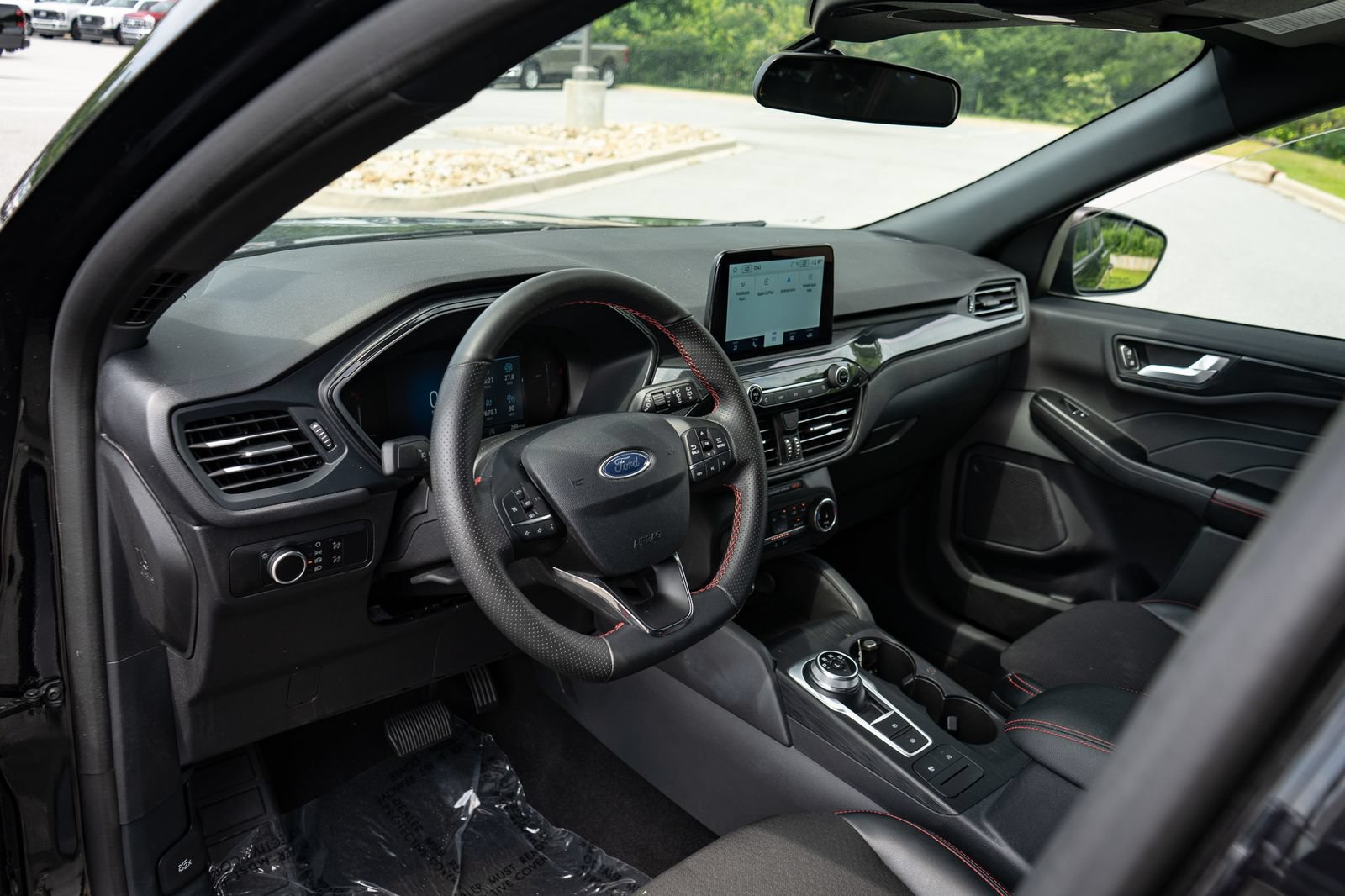 Used 2025 Ford Escape ST-Line AWD/4WD image 13