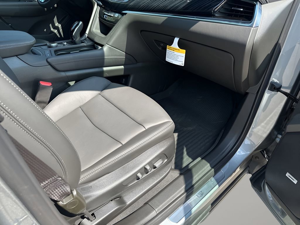 New 2025 Cadillac XT6 Premium Luxury w/ LPO, Floor Liner Package FWD image 18