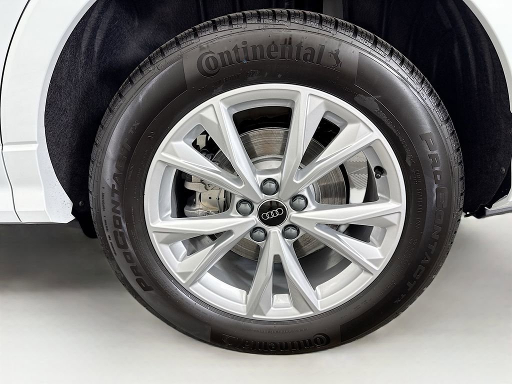 Used 2025 Audi Q3 2.0T Premium w/ Convenience Package image 29