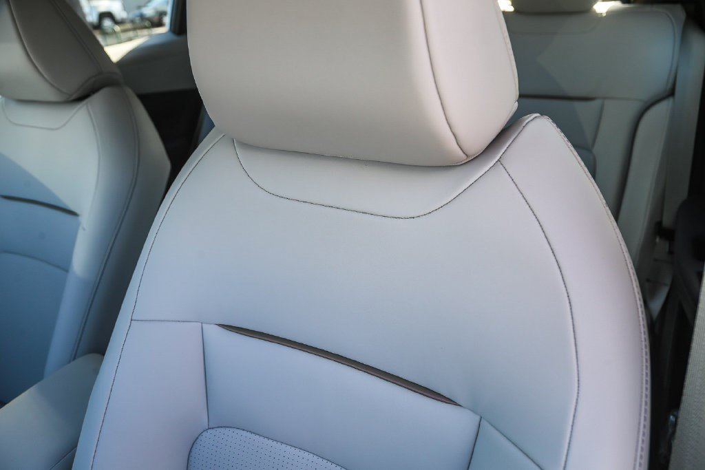 New 2026 Nissan Leaf SV+ w/ Floor Mat Package (SV+) FWD image 25