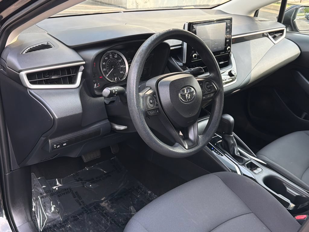Used 2021 Toyota Corolla LE FWD image 19