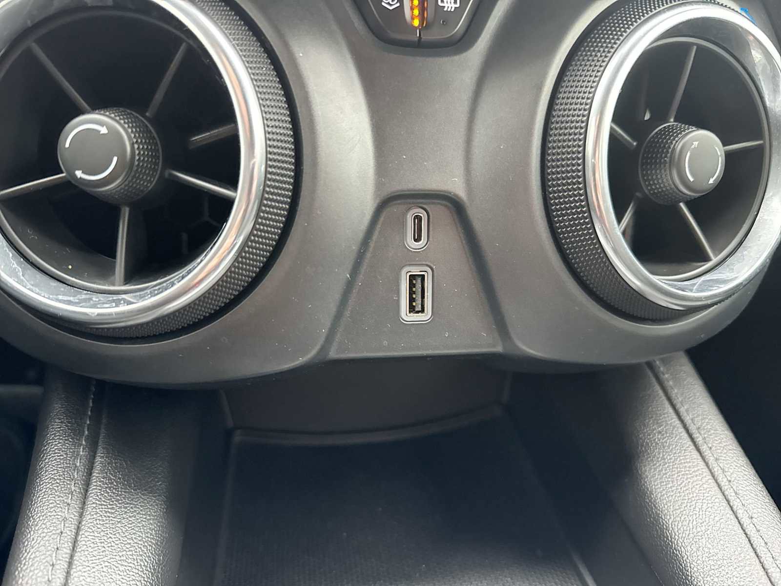 Used 2020 Chevrolet Blazer LT image 28