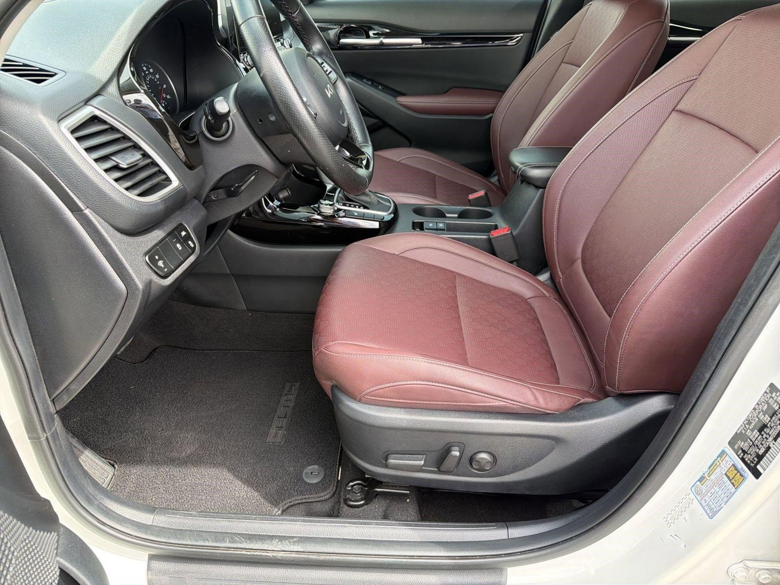 Used 2022 Kia Seltos SX w/ Sunroof Package AWD/4WD image 5