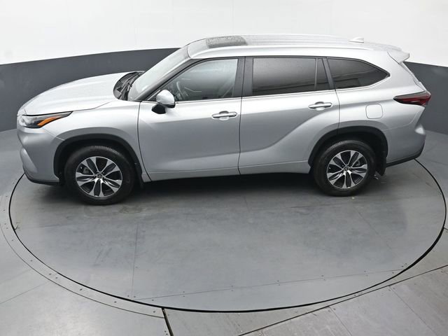 Certified 2024 Toyota Highlander XLE image 49