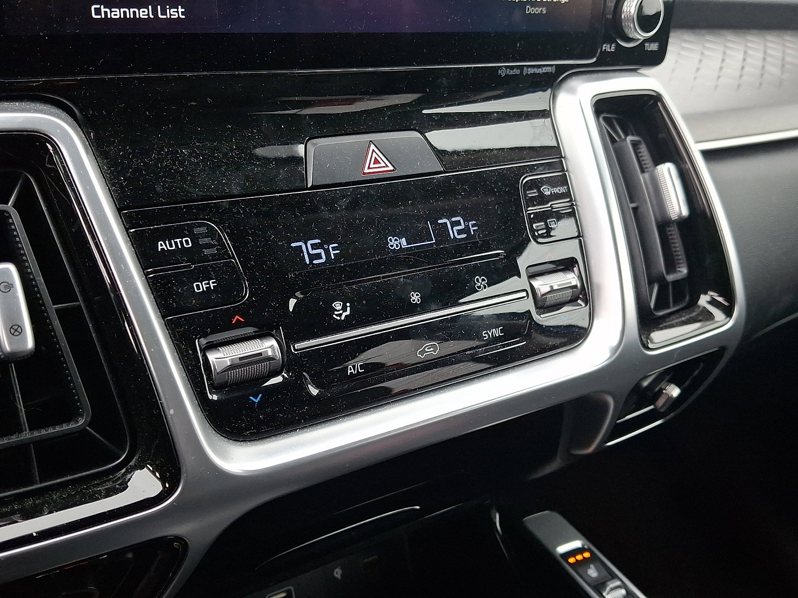 Used 2022 Kia Sorento SX image 15