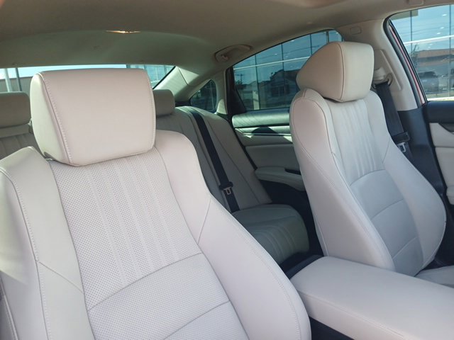 Used 2022 Honda Accord Touring image 16