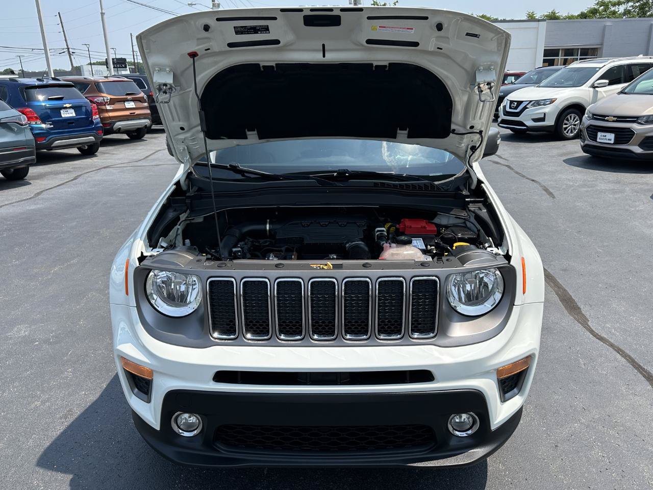 Used 2020 Jeep Renegade Limited w/ UConnect 8.4 Nav Group AWD/4WD image 18