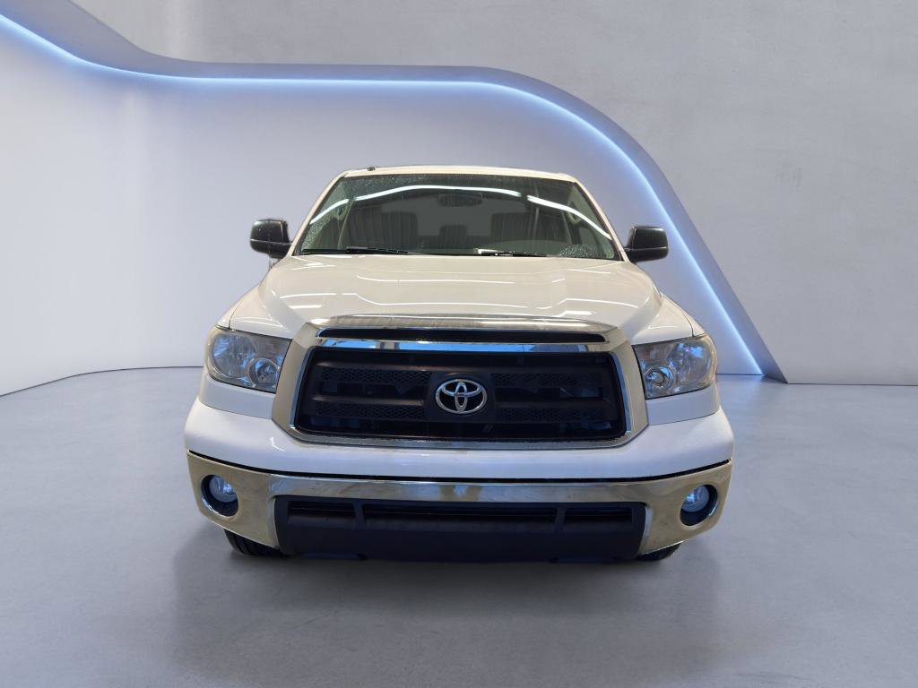 Used 2012 Toyota Tundra 4x4 CrewMax w/ Tow Pkg image 2