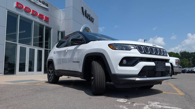 New 2026 Jeep Compass Limited AWD/4WD image 3