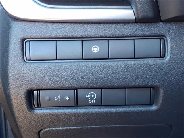 Used 2023 Nissan Rogue SV image 22