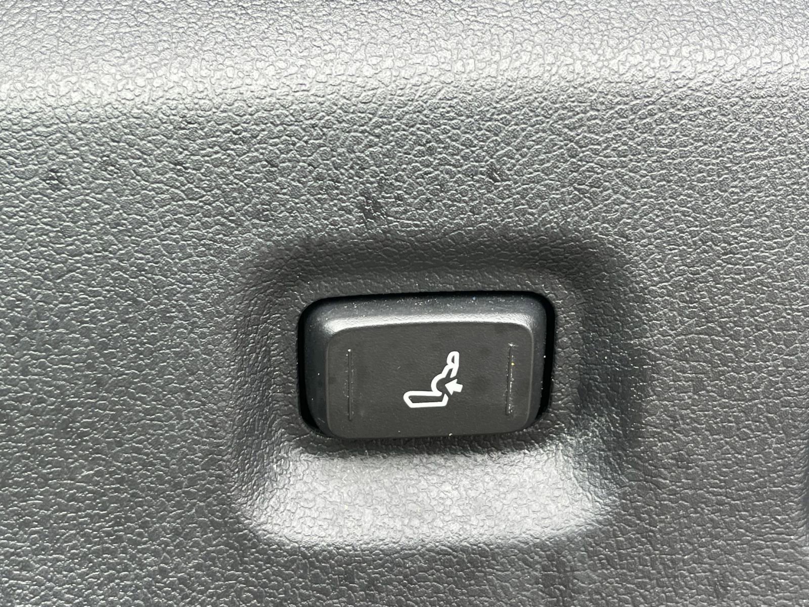 Used 2025 Toyota Tacoma TRD Off-Road AWD/4WD image 22